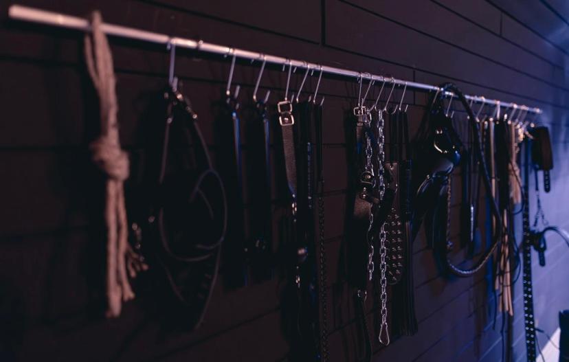 Erwachsenenhotel Bdsm Apartment Hotel Emotion Apartments Mit Privater Sauna Флото Екстериор снимка